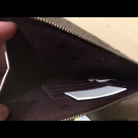 KATE SPADE- Medium Cameron L-Zip Wristlet (NWT) - Picture 4 of 8
